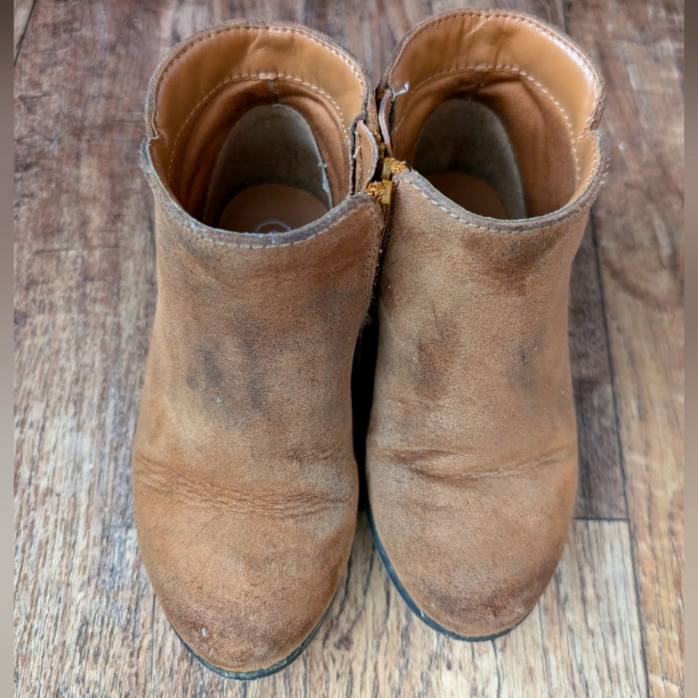 Cat & Jack brown ankle boots size 8
